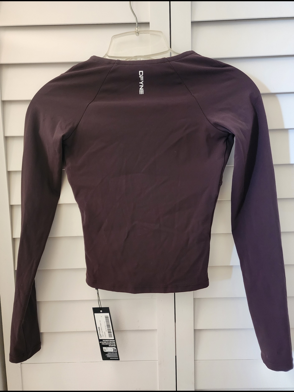 DFYNE- Long Sleeve V-Neck In Espresso Small NWT - Picture 4 of 5